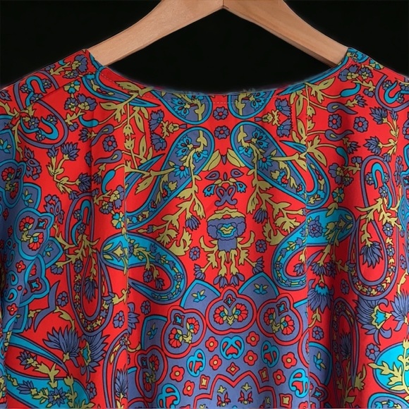 Lightweight Polyester Top - Picture 5 of 6